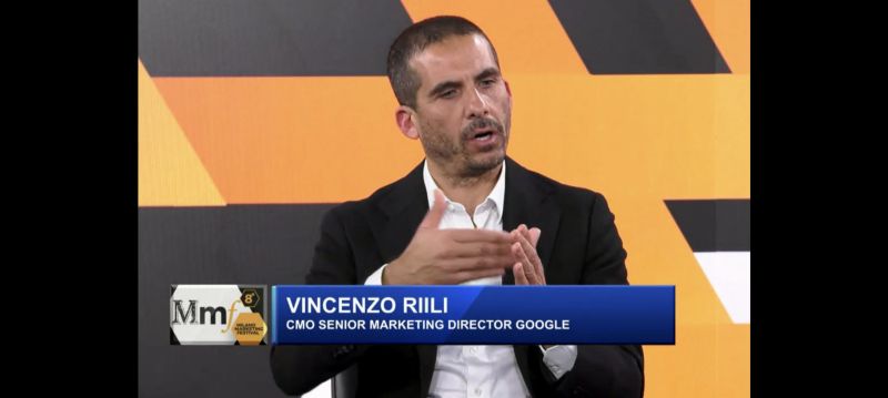 Vincenzo Riili speaking on AI Technology